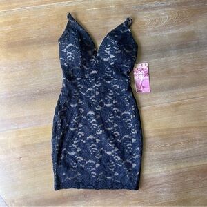 Emerald Sundae Elegant Black Lace Dress